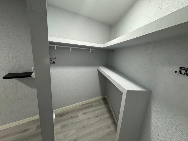 OFICINA / LOCAL EN BARRIO OESTE