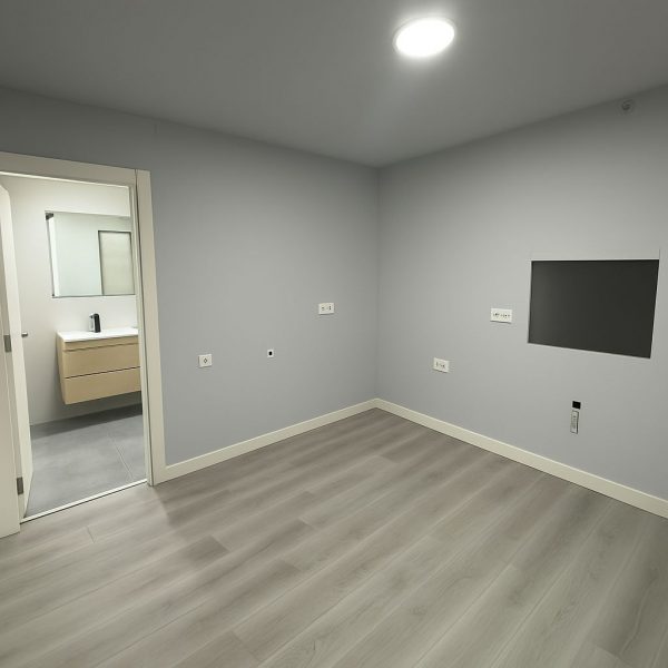 OFICINA / LOCAL EN BARRIO OESTE