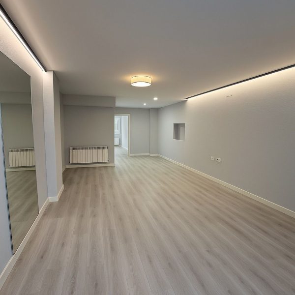 OFICINA / LOCAL EN BARRIO OESTE