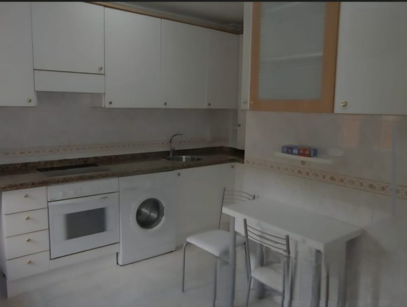 DOS DORMITORIOS, EN C/ VAN DYCK