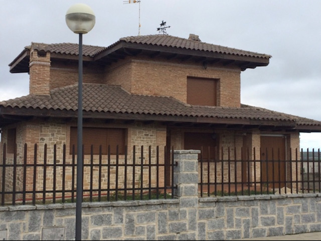 CHALET INDEPENDIENTE EN ALBA DE TORMES