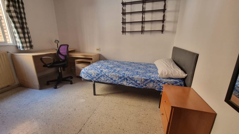 PISO EN C/ JUAN PICORNELL - BARRIO OESTE