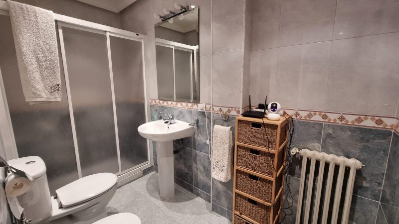 HABITACIÓN PARA CHICA EN C/ ISCAR PEYRA