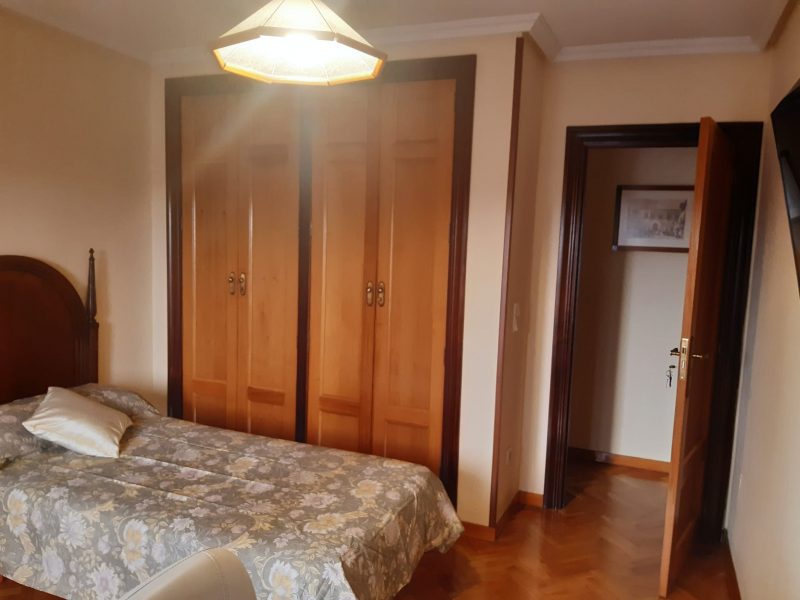 HABITACIÓN PARA CHICA ESTUDIANTE, RÚA MAYOR