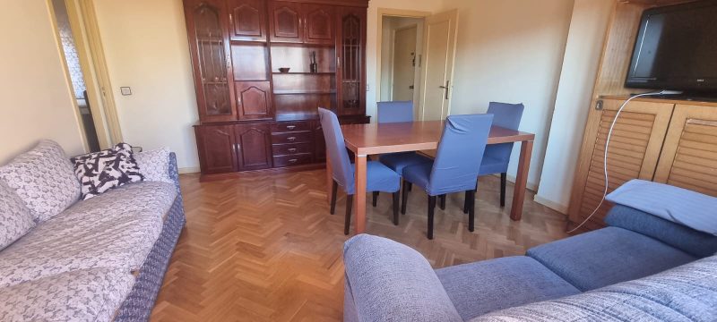 ÁTICO EN AVENIDA DE VILLAMAYOR