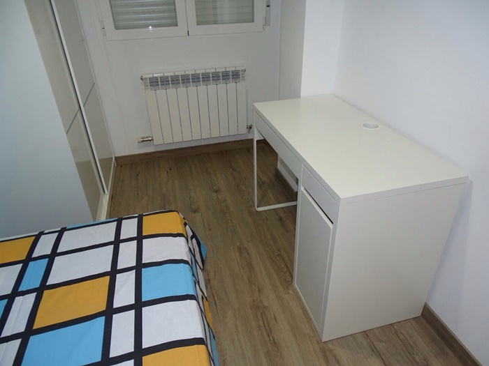 TRES DORMITORIOS EN CALLE CARPINTEROS-BARRIO VIDAL