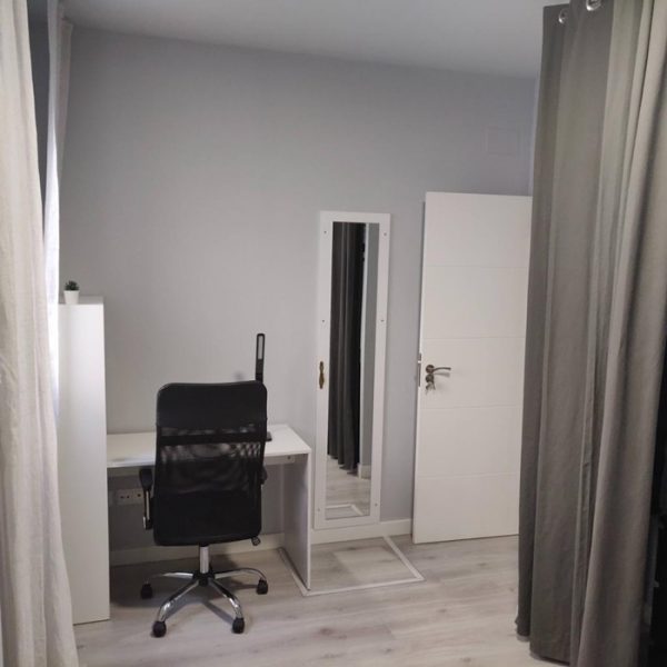 LUJO JUNTO A CARMELITAS