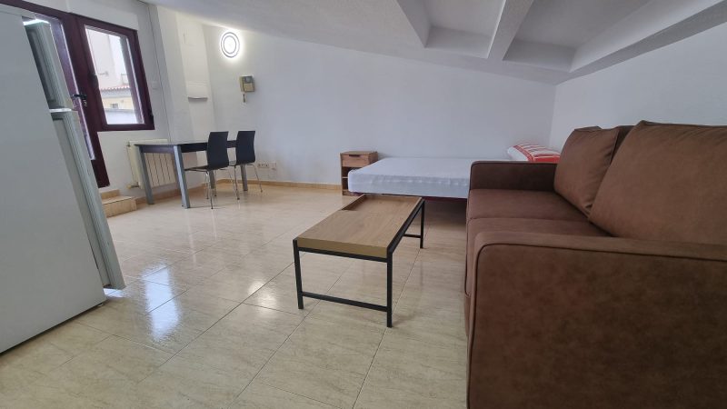 ESTUDIO EN CALLE TORO, JUNTO A PLAZA MAYOR