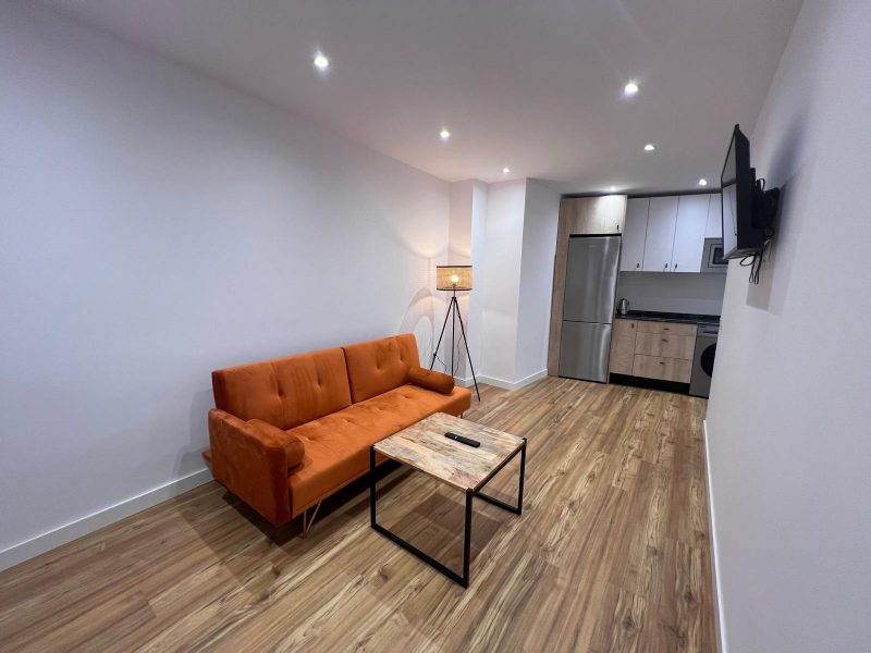 LUJO CON TODOS LOS GASTOS INCLUÍDOS JUNTO A GRAN VÍA, UN DORMITORIO