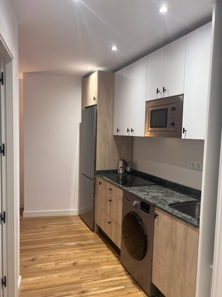 LUJO CON TODOS LOS GASTOS INCLUÍDOS JUNTO A GRAN VÍA, UN DORMITORIO