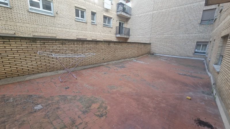 PISO DE TRES DORMITORIOS EN VENTA EN CALLE VITIGUDINO, JUNTO A AVDA. VILLAMAYOR
