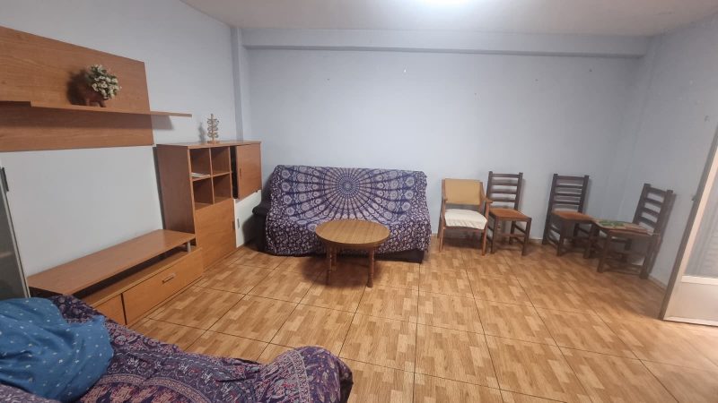 PISO DE TRES DORMITORIOS EN VENTA EN CALLE VITIGUDINO, JUNTO A AVDA. VILLAMAYOR