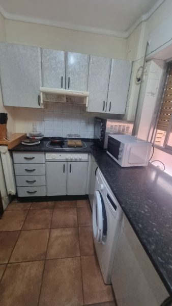 PISO DE TRES DORMITORIOS EN VENTA EN CALLE VITIGUDINO, JUNTO A AVDA. VILLAMAYOR
