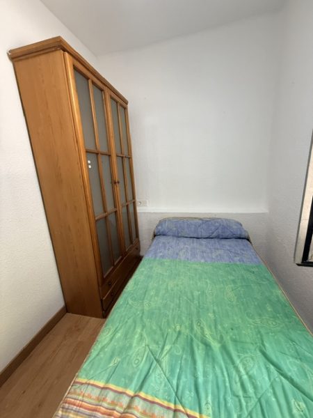 CUATRO DORMITORIOS EN BARRIO VIDAL, IDEAL ESTUDIANTES