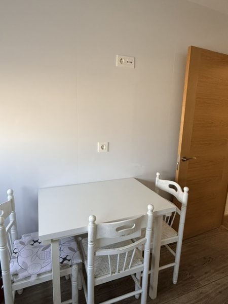CUATRO DORMITORIOS EN BARRIO VIDAL, IDEAL ESTUDIANTES