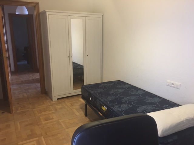 SEGUNDO SEMESTRE, EN PLENO CENTRO, CUATRO DORMITORIOS, TODOS LOS GASTOS INCLUÍDOS.