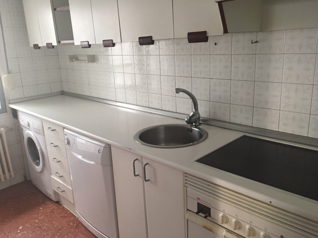 SEGUNDO SEMESTRE, EN PLENO CENTRO, CUATRO DORMITORIOS, TODOS LOS GASTOS INCLUÍDOS.