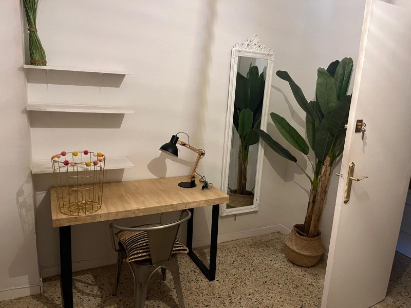 LUJO ENTRE CORTE INGLÉS Y PSICOLOGÍA, CUATRO DORMITORIOS, SOLO PAGA LUZ