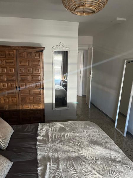 LUJO ENTRE CORTE INGLÉS Y PSICOLOGÍA, CUATRO DORMITORIOS, SOLO PAGA LUZ