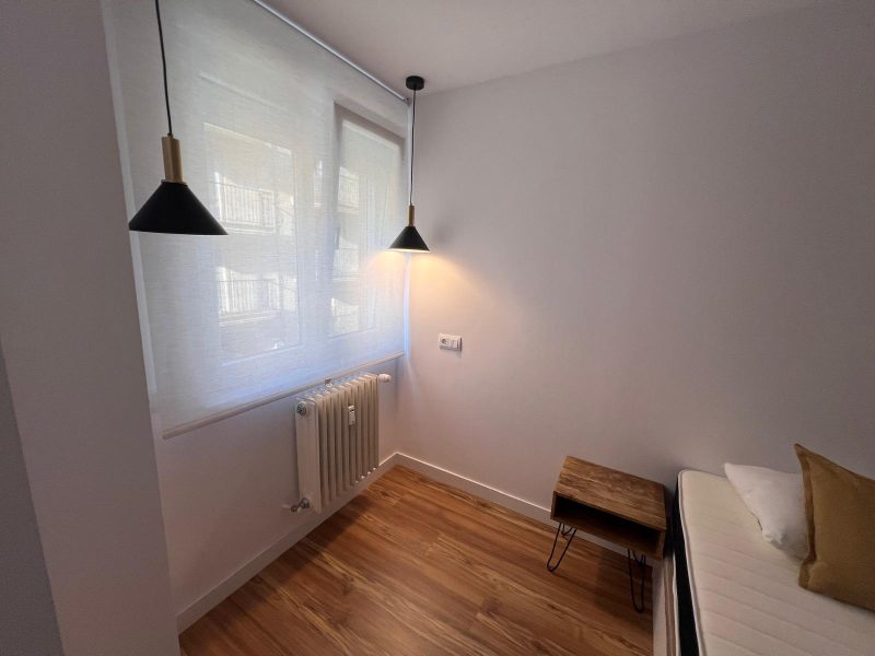 EN PLENO CENTRO, UN DORMITORIO, TODOS LOS GASTOS INCLUIDOS
