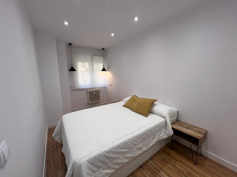EN PLENO CENTRO, UN DORMITORIO, TODOS LOS GASTOS INCLUIDOS